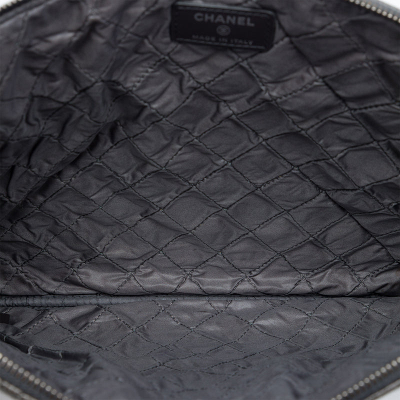 Large Crinkled Patent O Case Clutch - Image 4