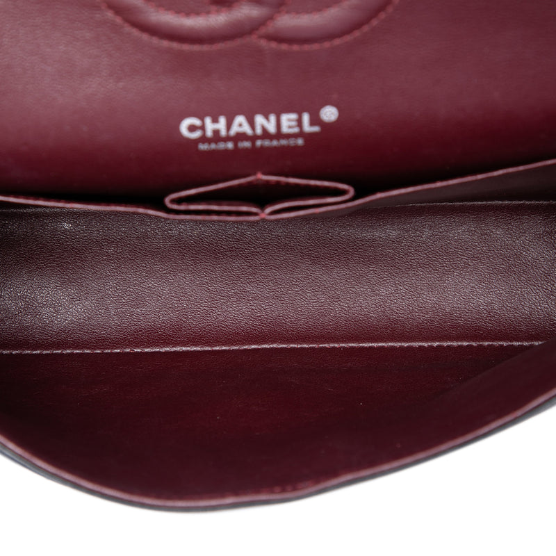 Medium Classic Lambskin Double Flap - Image 4