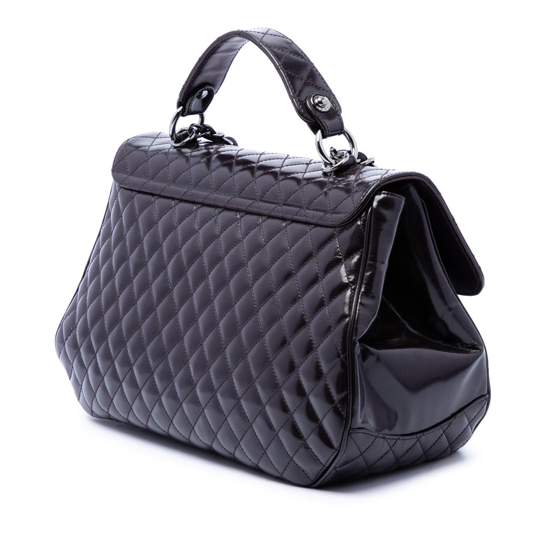 Quilted Glazed Calfskin Mademoiselle Lock Kelly Flap - Image 2
