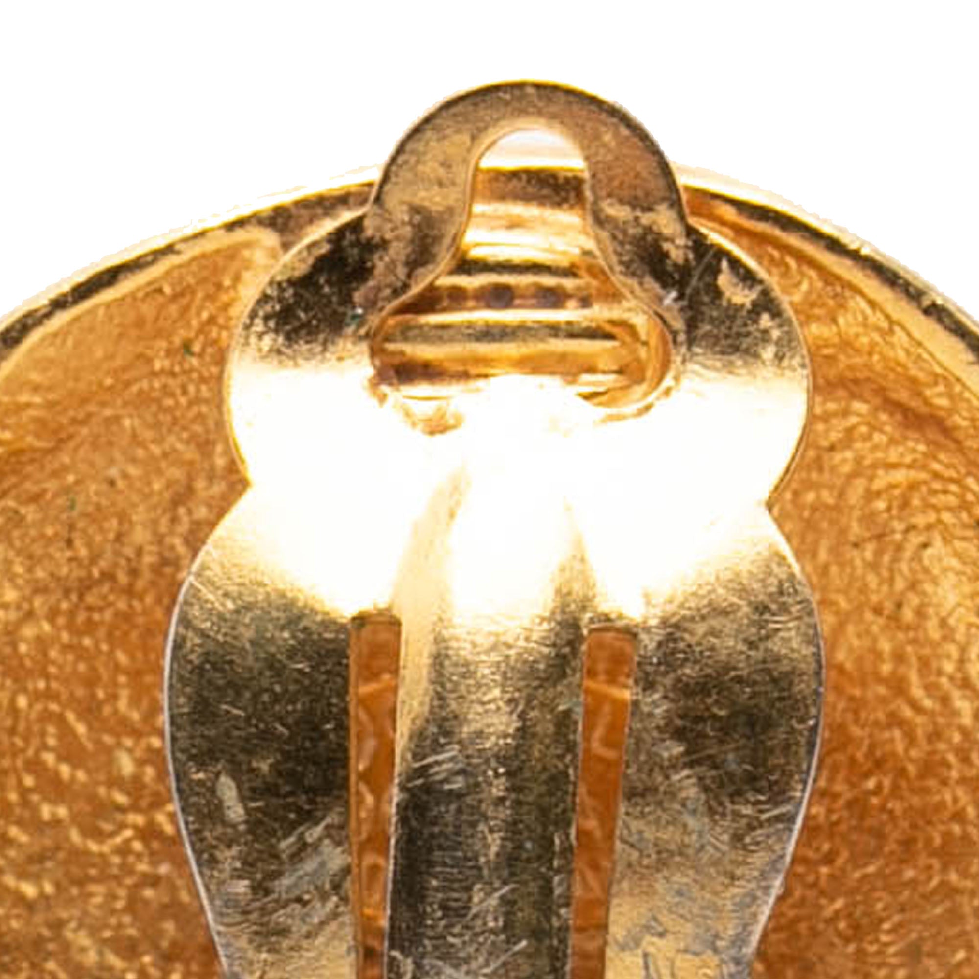 CC Quilted Gold Plated Round Clip On Earrings - Image 5