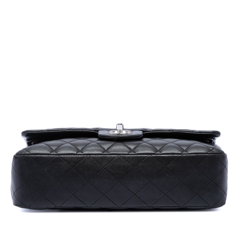 Medium Classic Lambskin Double Flap - Image 3