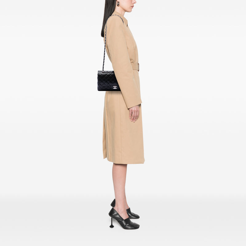 Medium Classic Lambskin Double Flap - Image 6