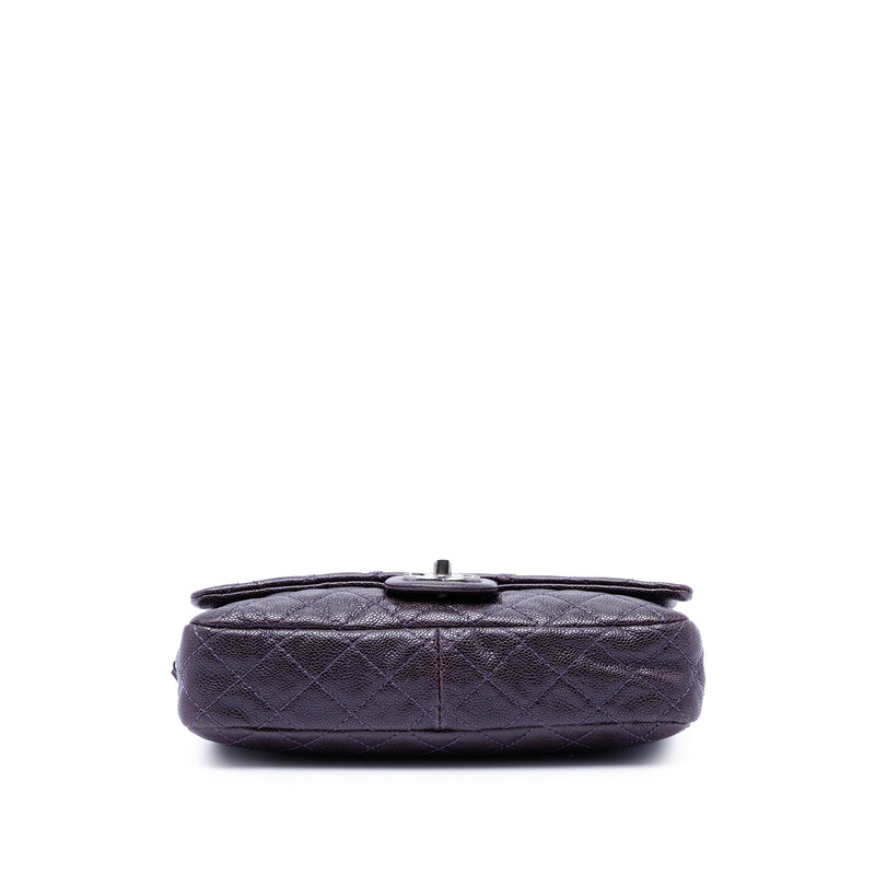Medium Quilted Iridescent Caviar Easy Flap - Image 3