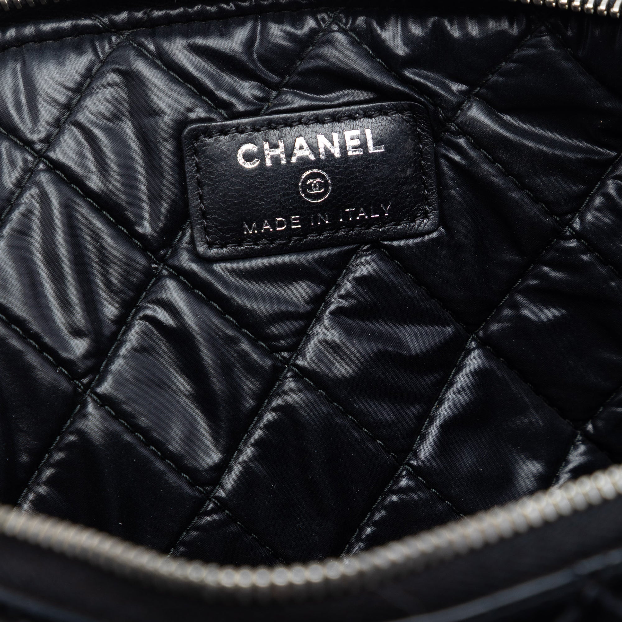 Large Quilted Patent O Case Clutch - Image 5