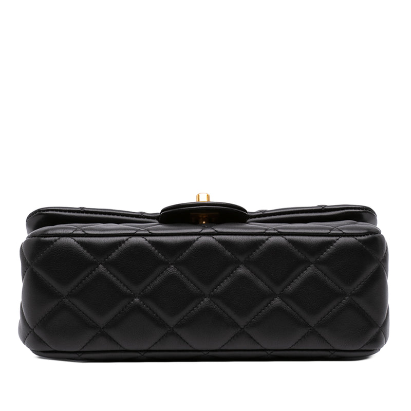 Small Quilted Calfskin Lady Handle Clutch With Chain - Image 3