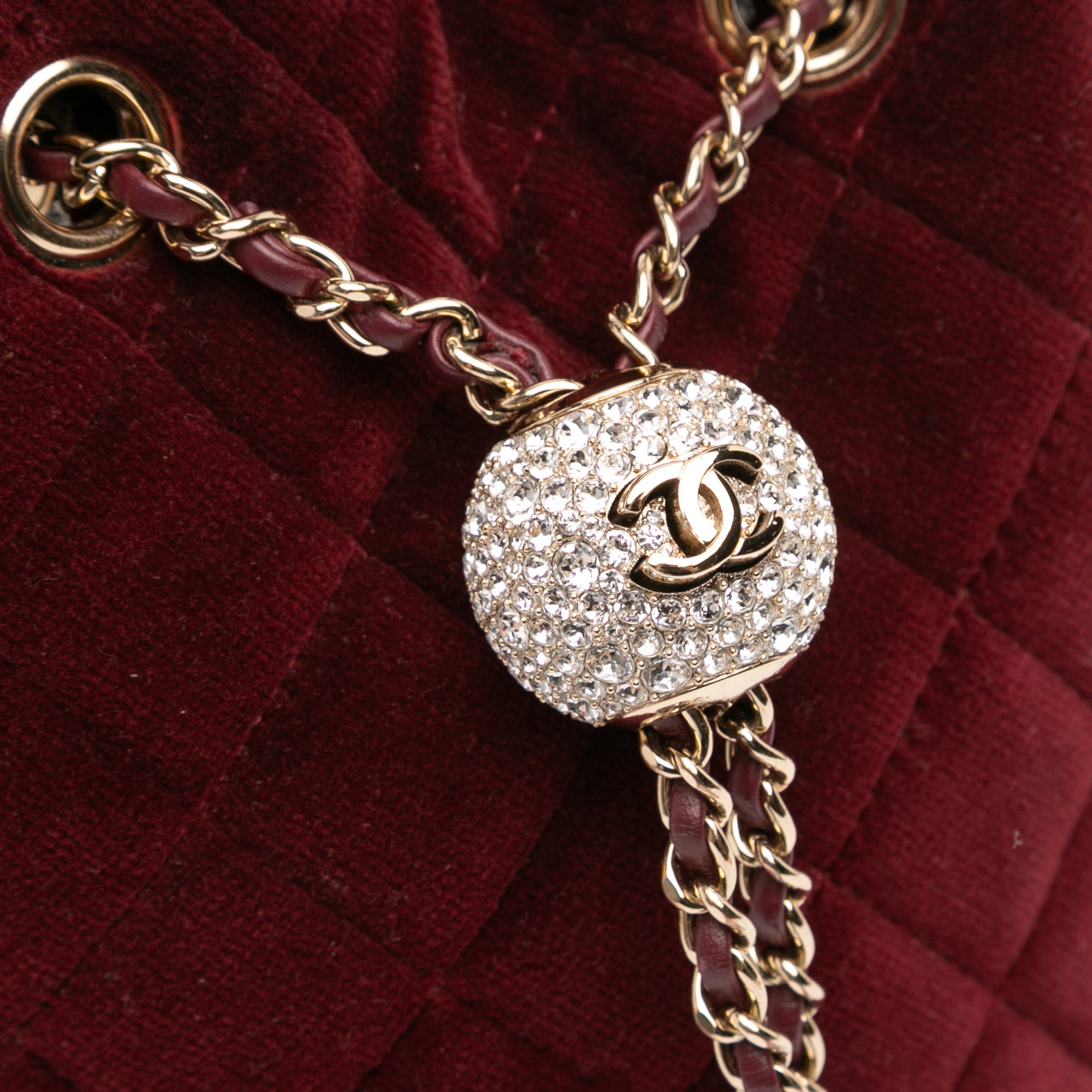 Mini Velvet Crystal Pearl Crush Bucket Bag - Image 7