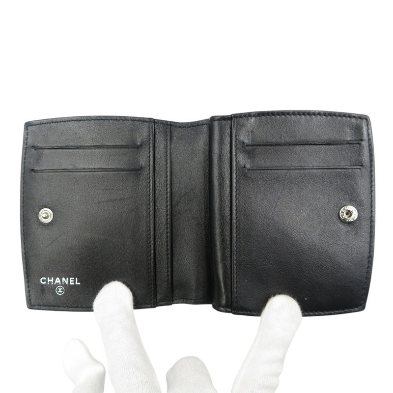 CC Patent Makeup Line Compact Wallet - Image 10