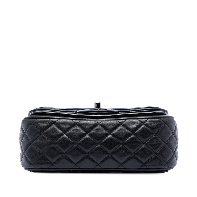 Small Quilted Patent and Lambskin Trimmed Classic Twist Flap - Image 3