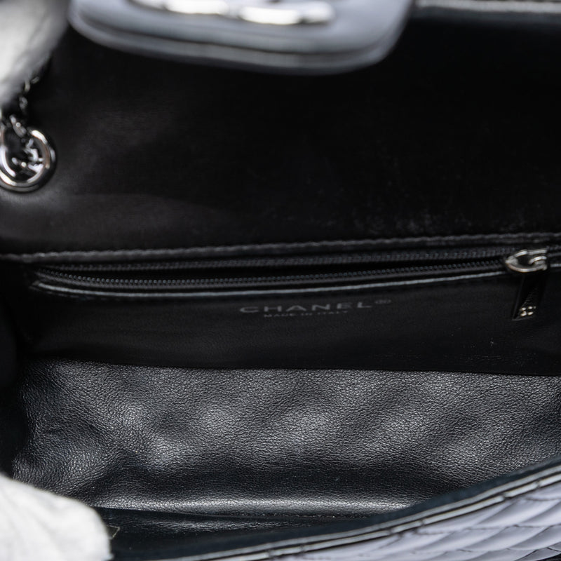 Small Quilted Patent and Lambskin Trimmed Classic Twist Flap - Image 4