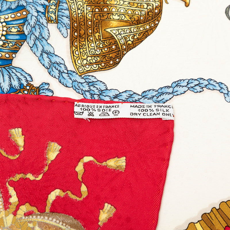 Les Fêtes du Roi Soleil Silk Scarf 90 - Image 2