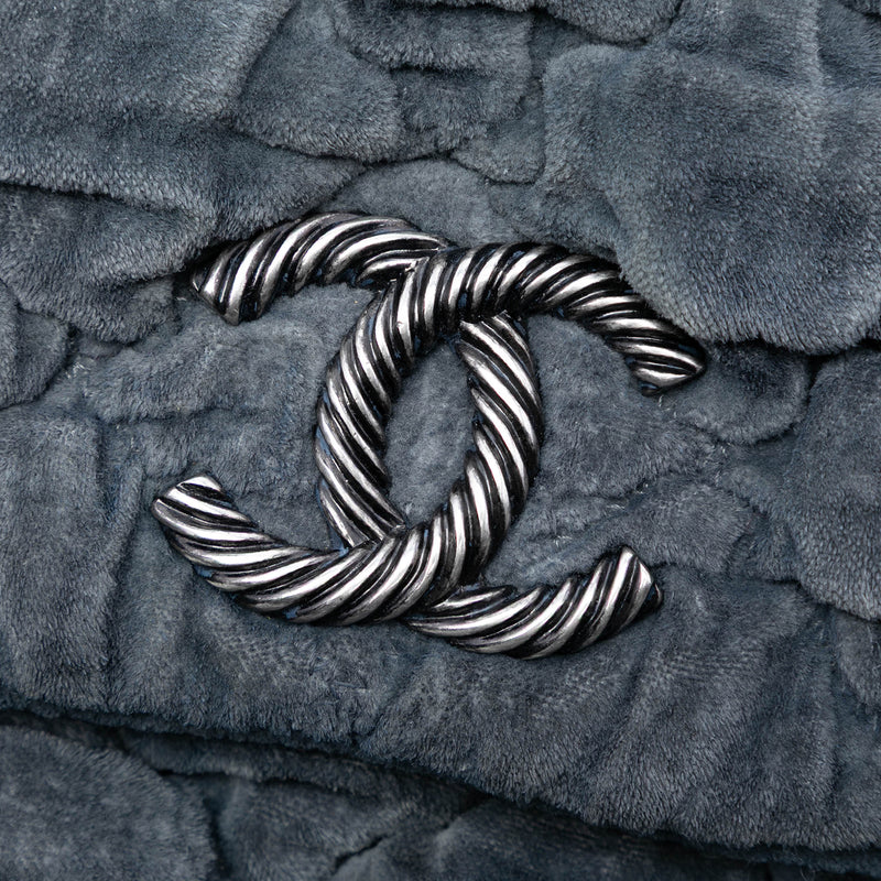 Paris Moscou Bubble Quilted Velvet Flap - Image 6