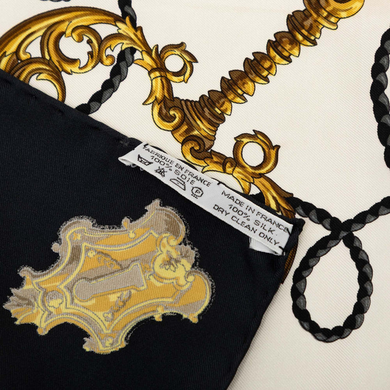 Les Cles Silk Scarf 90 - Image 4