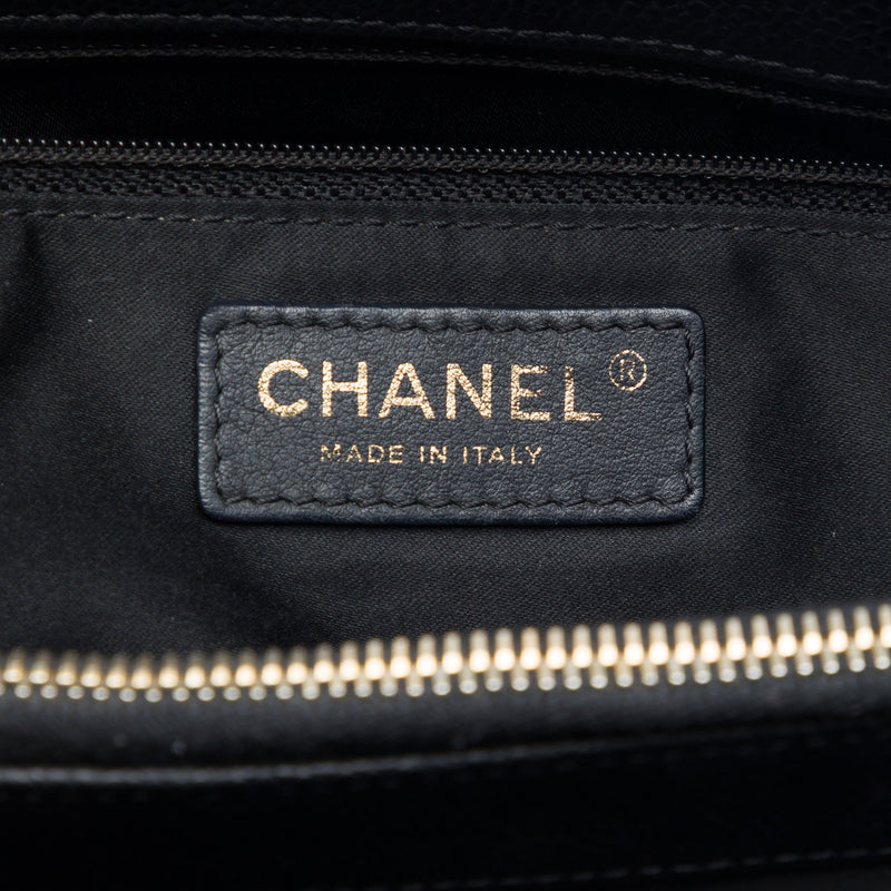 Caviar Grand Shopping Tote - Image 5