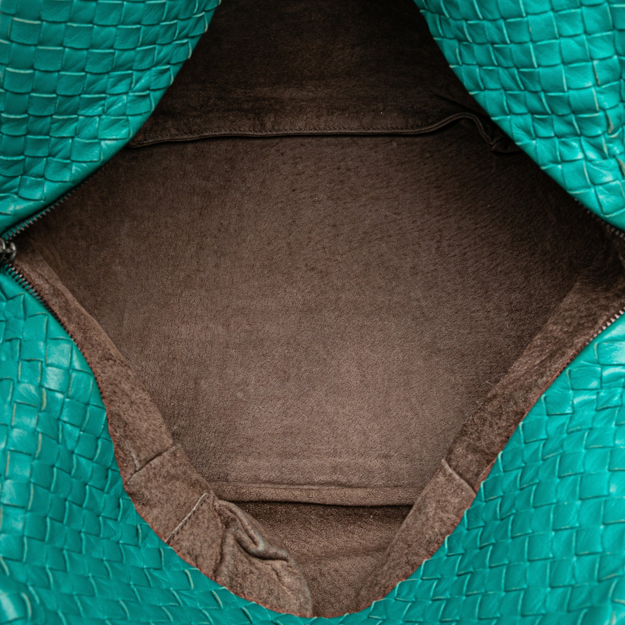 Nappa Intrecciato Cube Shoulder Bag - Image 4