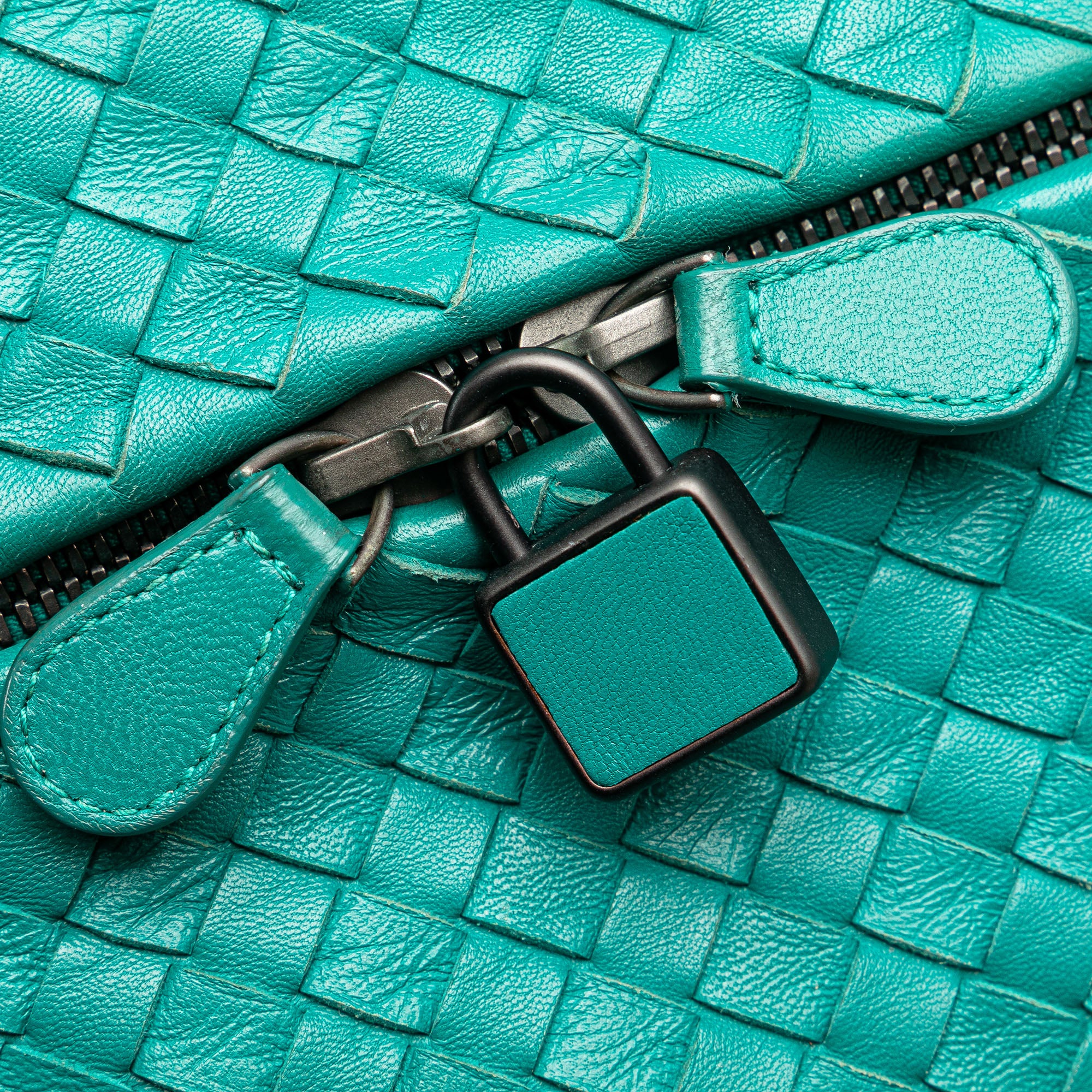 Nappa Intrecciato Cube Shoulder Bag - Image 7
