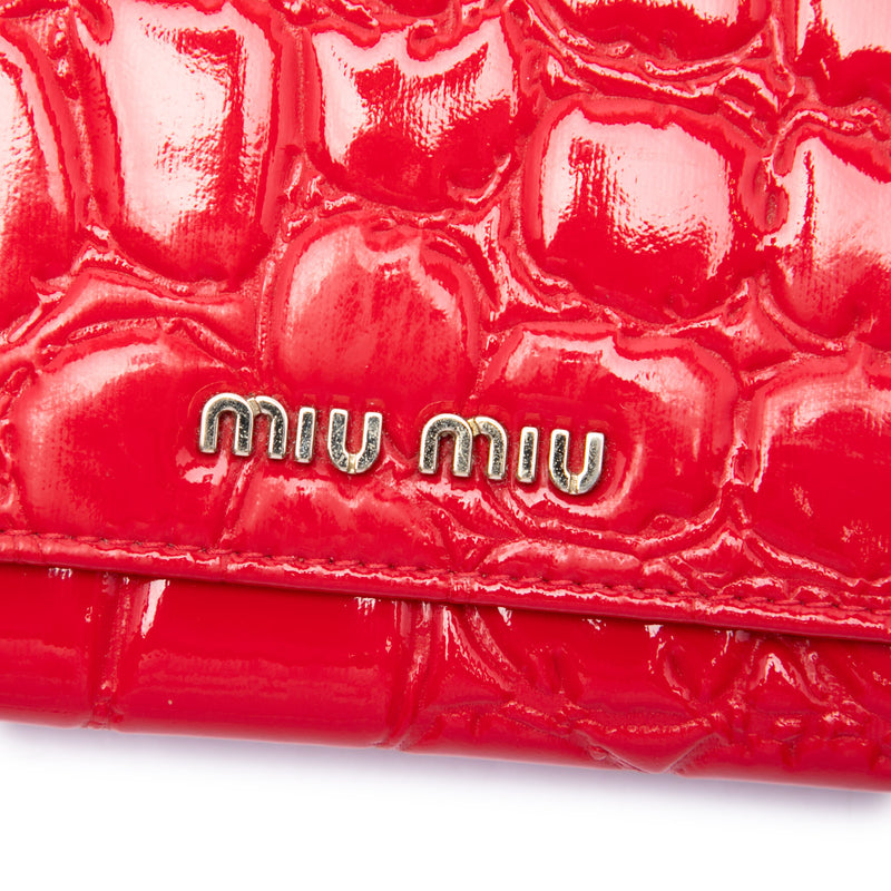 Croc Embossed Patent Wallet On Chain - Image 5