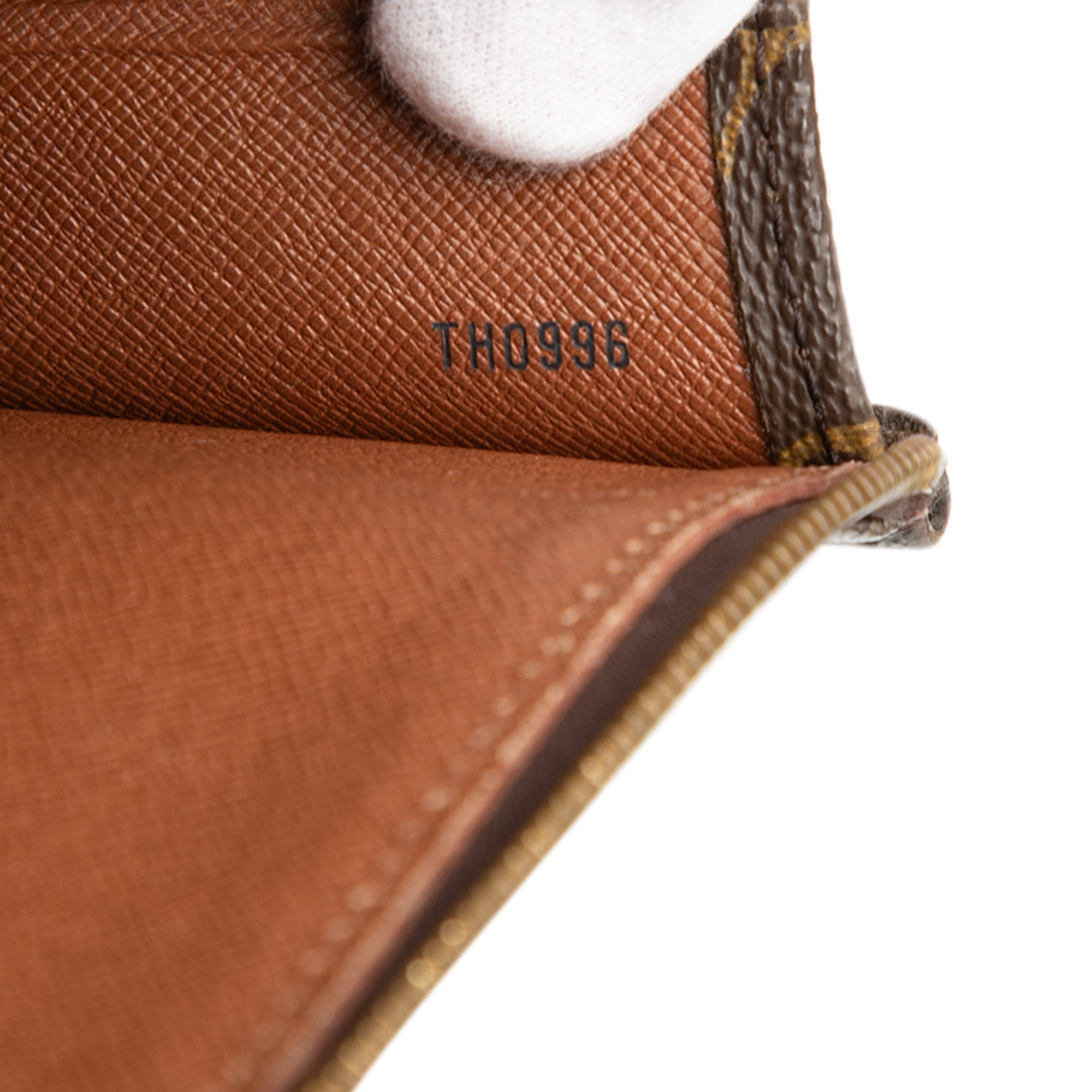 Monogram Poche Documents Portfolio - Image 6