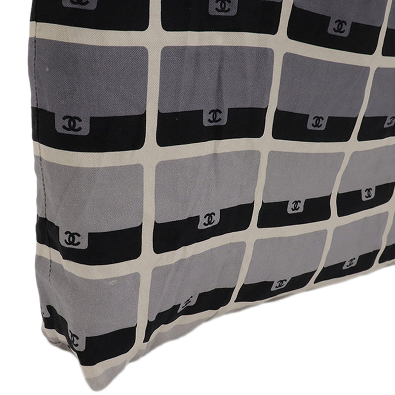 Canvas Graffiti Foldable Shopping Tote in Jersey Flap - Image 7