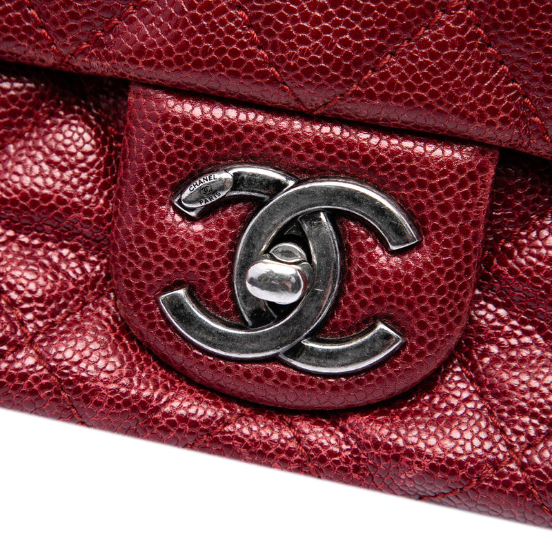 Jumbo Quilted Iridescent Caviar Easy Flap - Image 5