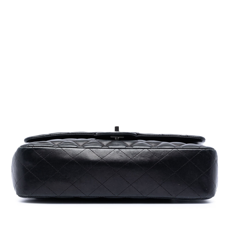 Medium Classic Lambskin Double Flap - Image 3