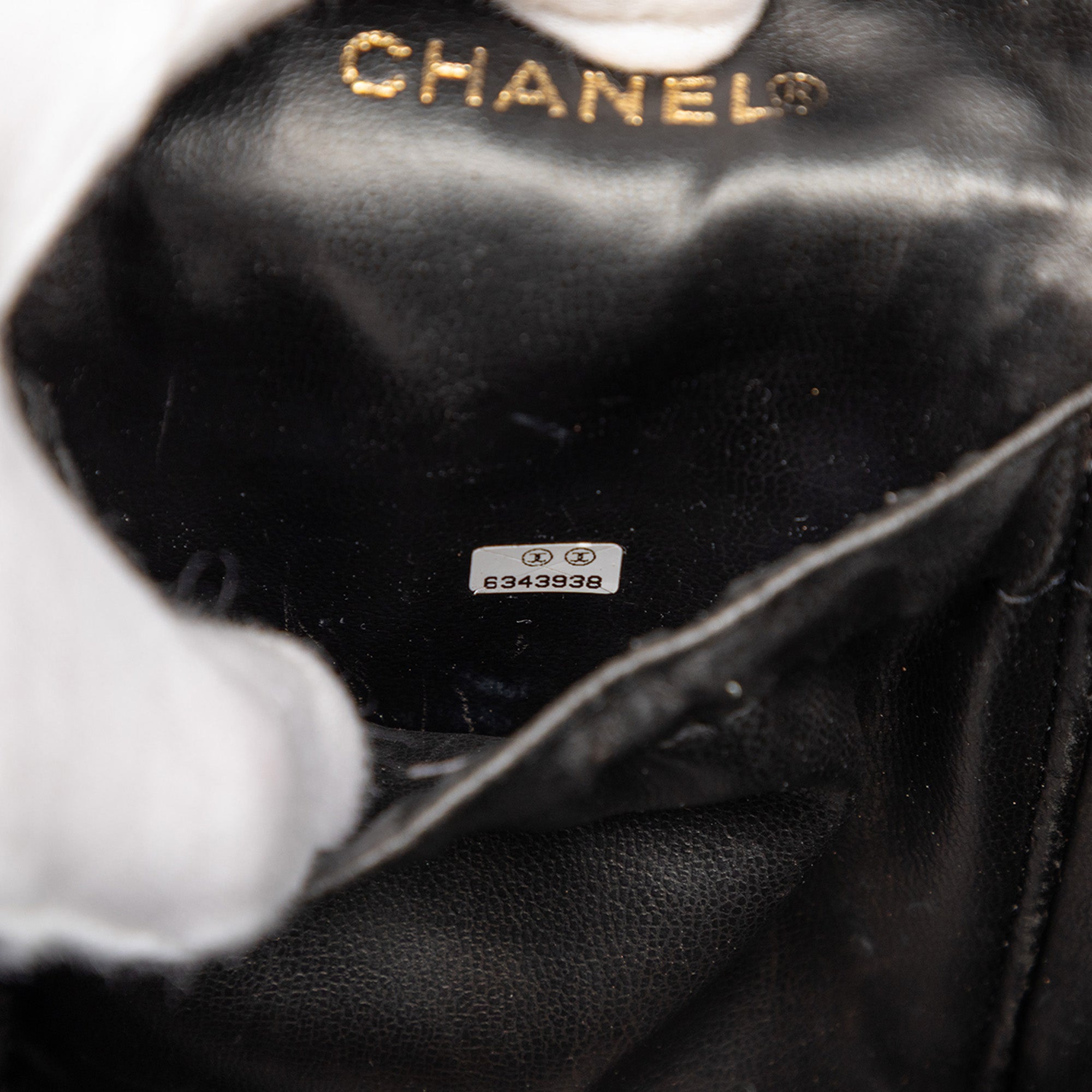 CC Caviar Vanity Bag - Image 6
