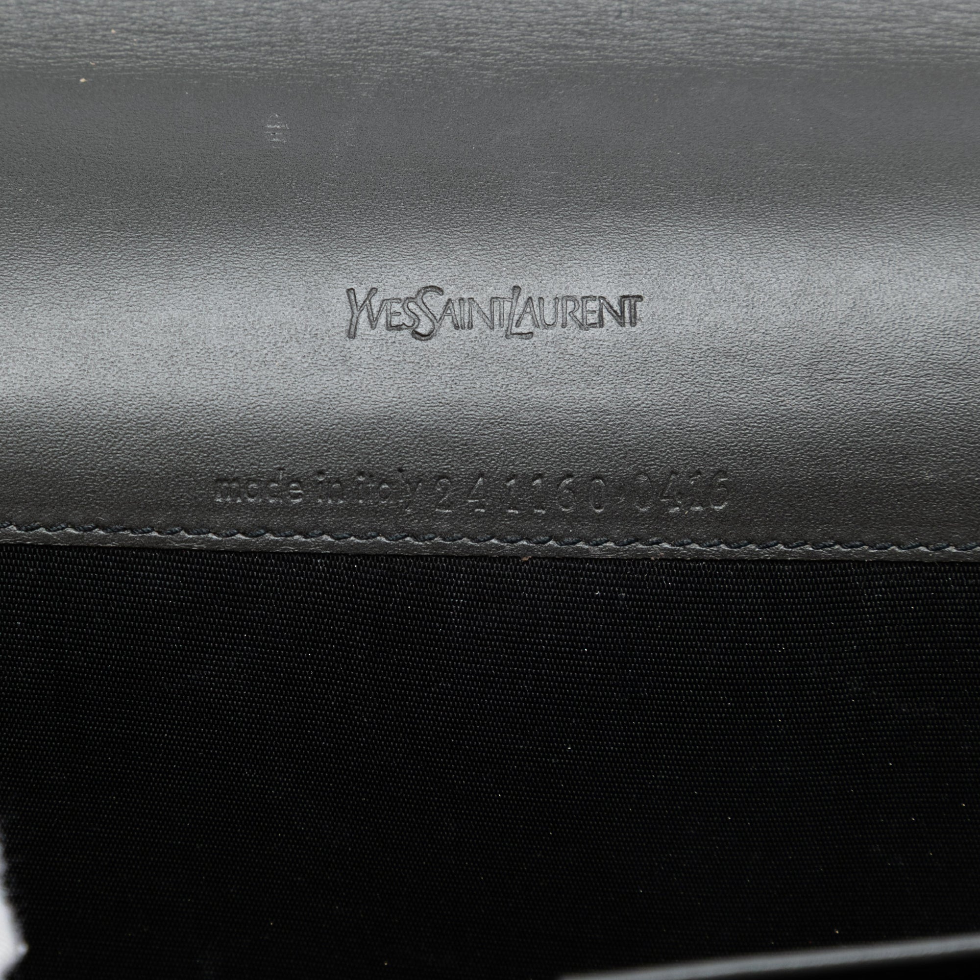 Patent Chyc Ligne Travel Wallet - Image 5