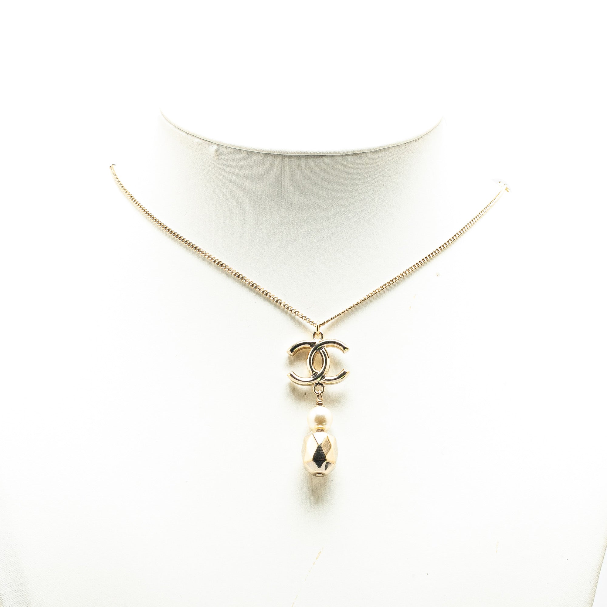 Gold Plated CC Faux Pearl Pendant Necklace - Image 4