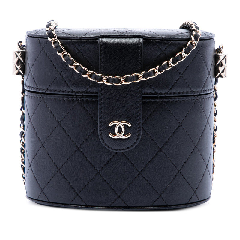 CC Quilted Lambskin Round Vanity Clutch With Chain