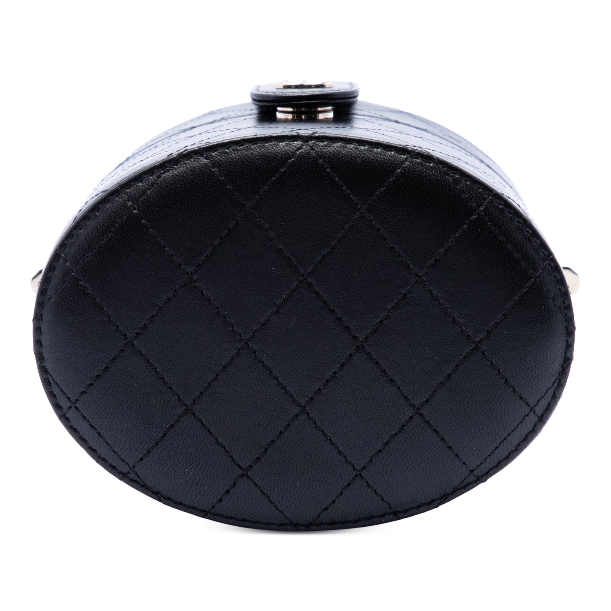 CC Quilted Lambskin Round Vanity Clutch With Chain - Image 3