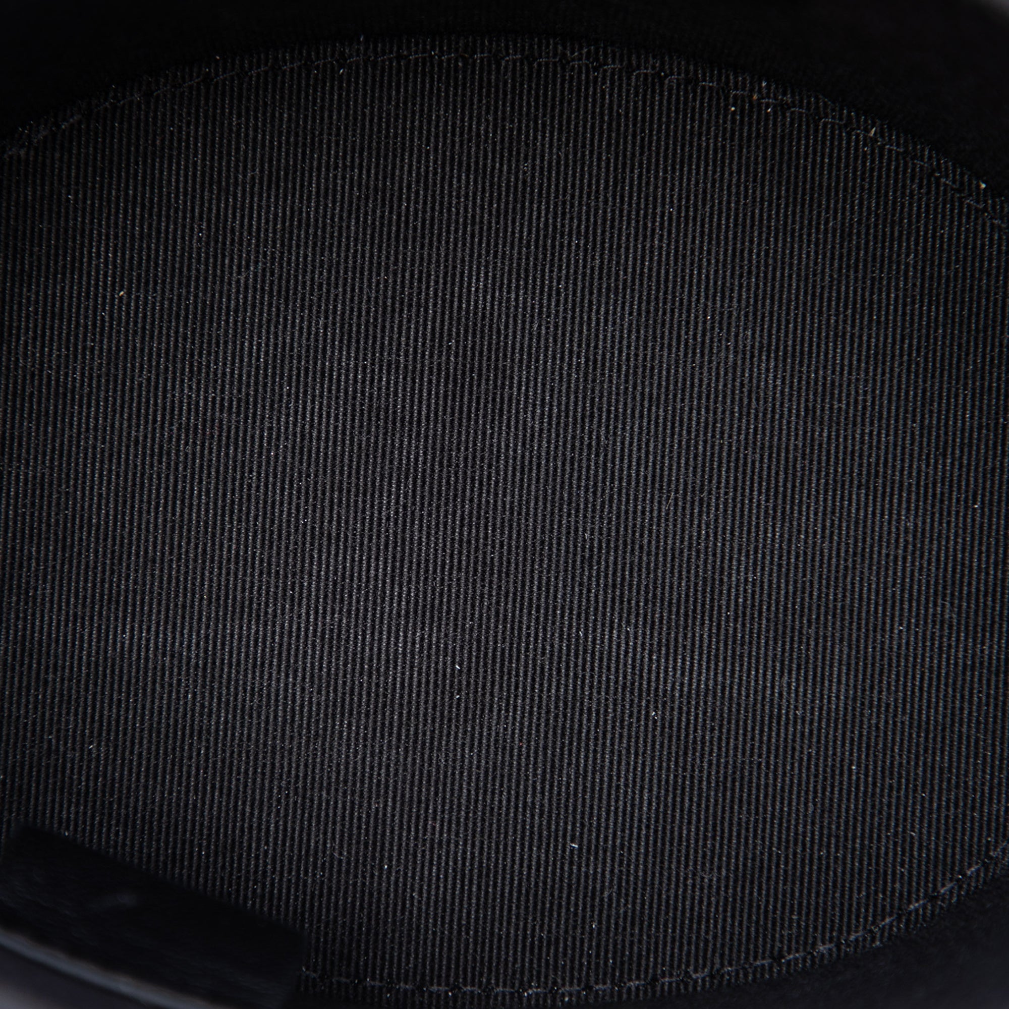 CC Quilted Lambskin Round Vanity Clutch With Chain - Image 4