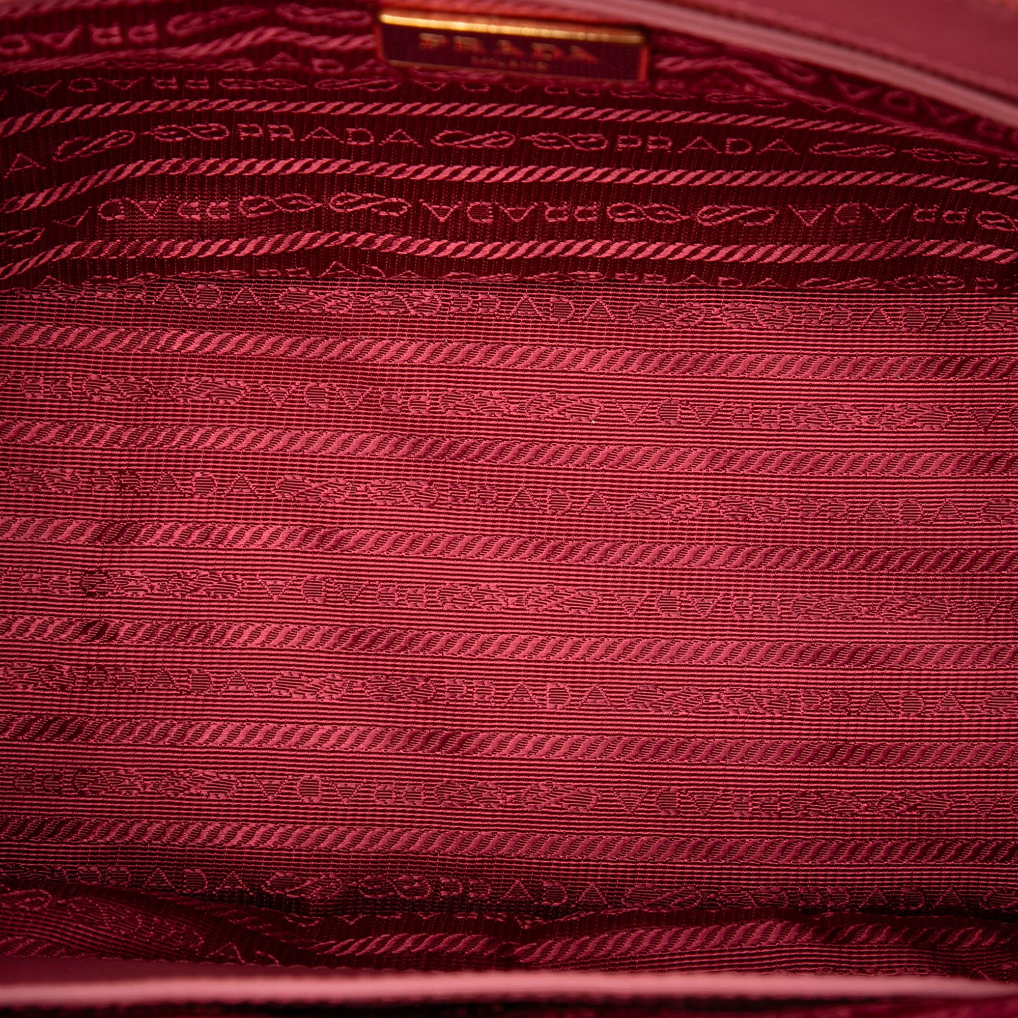 Medium Saffiano Lux Galleria Double Zip Tote - Image 4