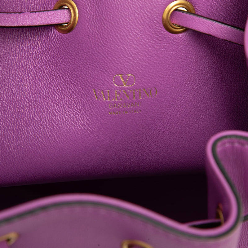 Mini Nappa VLogo Signature Chain Bucket Bag - Image 5