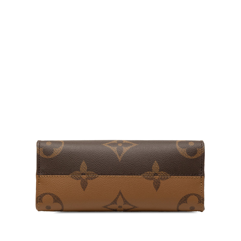 Monogram Reverse Giant OnTheGo PM - Image 3