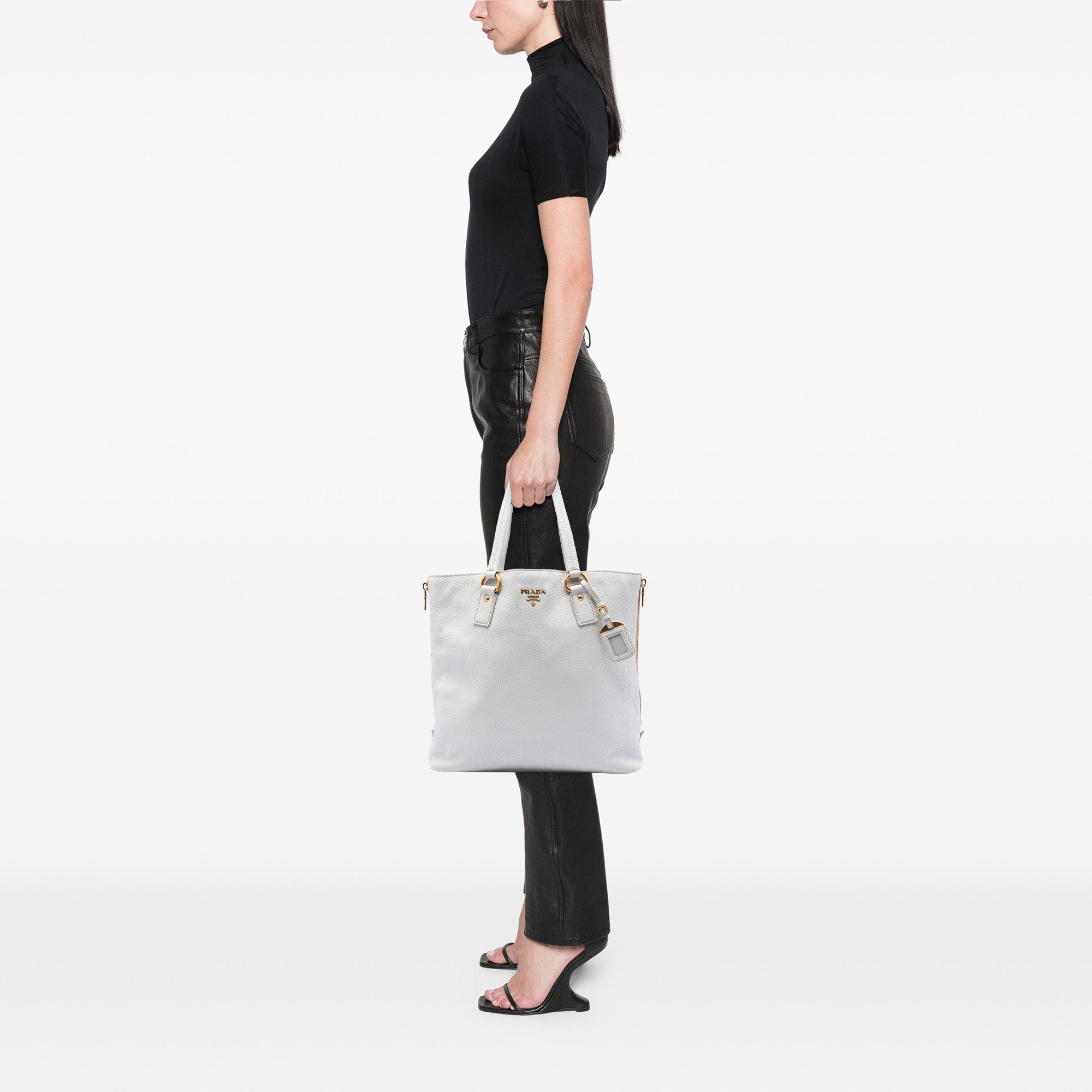 Vitello Daino Side Zip Tote - Image 6