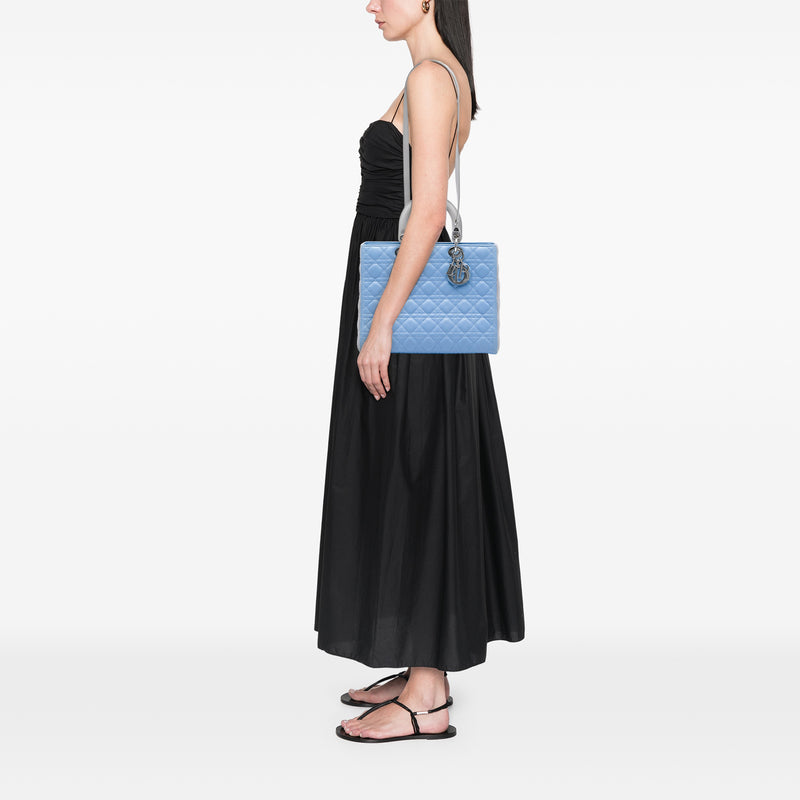 Large Bicolor Lambskin Cannage Lady Dior - Image 5