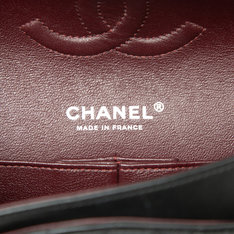 Medium Classic Lambskin Double Flap - Image 5