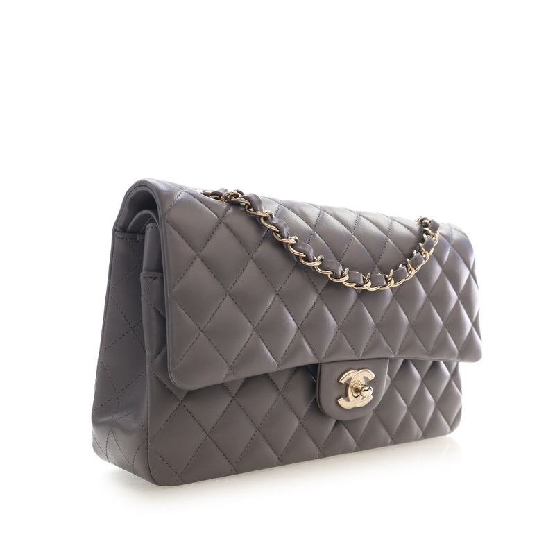 Medium Classic Lambskin Double Flap - Image 2