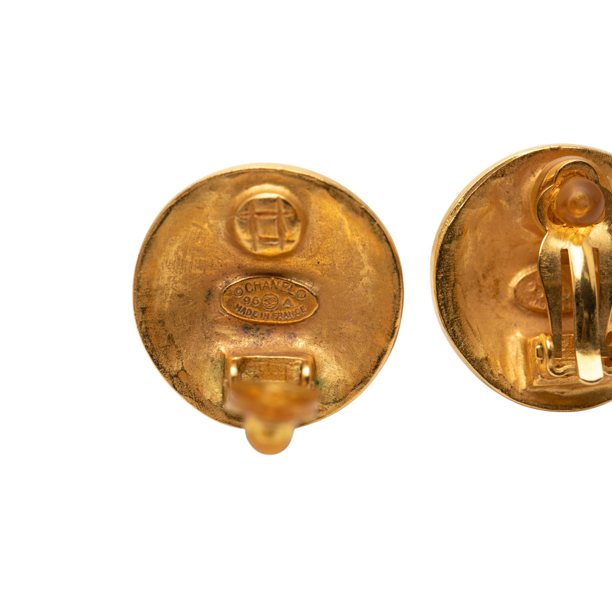Gold Plated CC Grapevine Round Clip on Earrings - Image 3