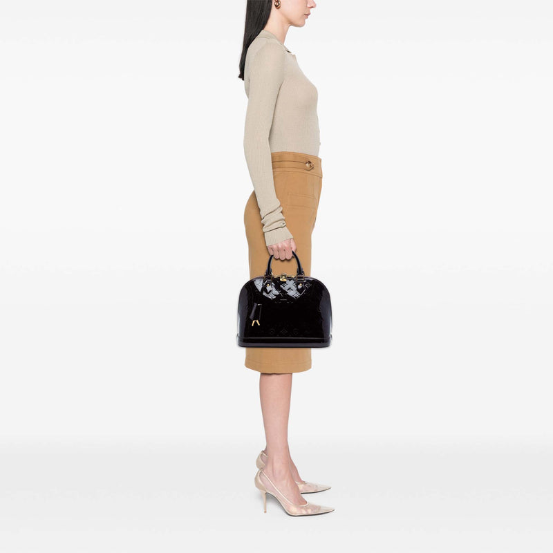 Monogram Vernis Alma PM - Image 8