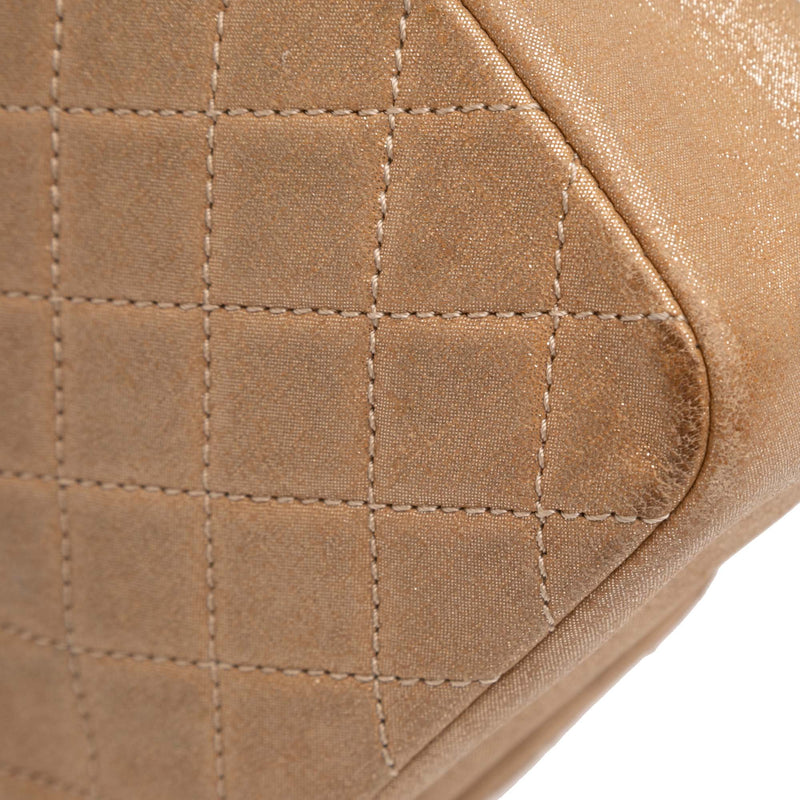 Small Quilted Iridescent Lambskin Pearl CC Crystal Flap - Image 9