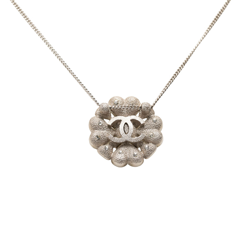 CC Brass Strass Clover Pendant Necklace - Image 2