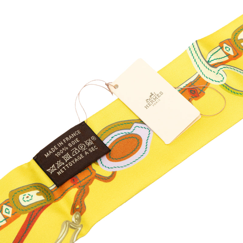 Brides de Gala Silk Twilly Scarf - Image 4