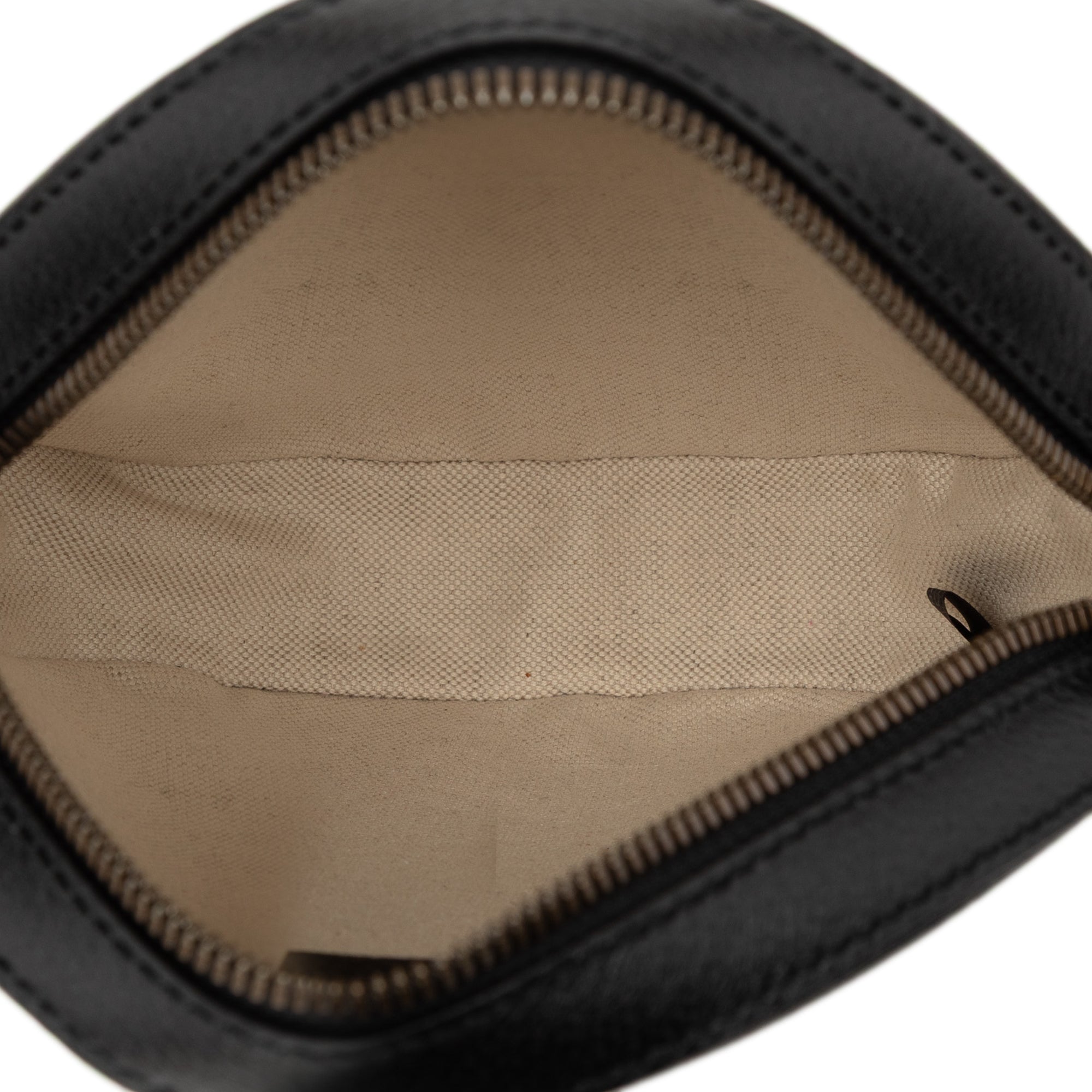 GG Marmont Velvet Round Crossbody - Image 4