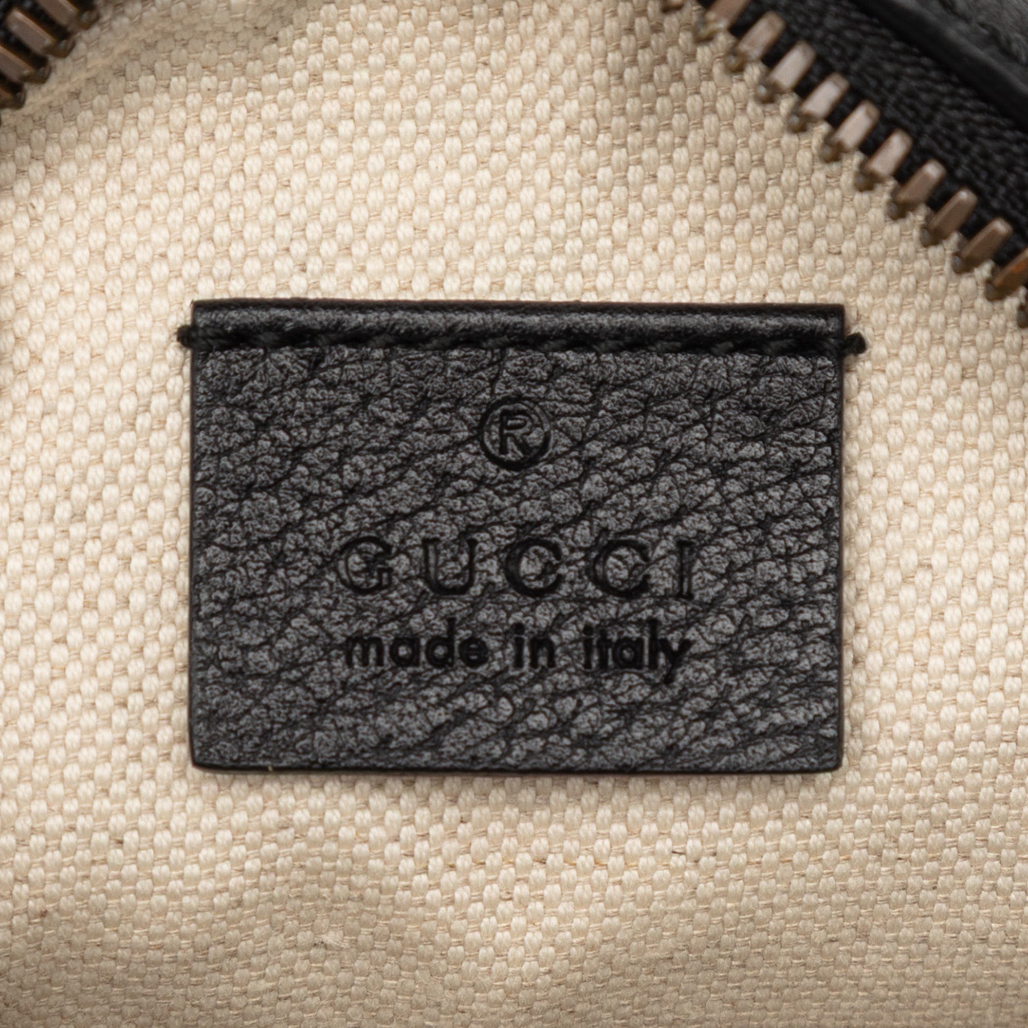 GG Marmont Velvet Round Crossbody - Image 5