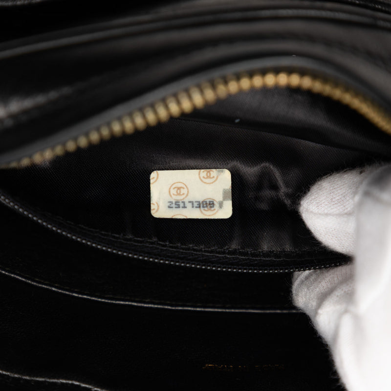 CC Diamond Quilted Lambskin Tassel Camera Bag - Image 6