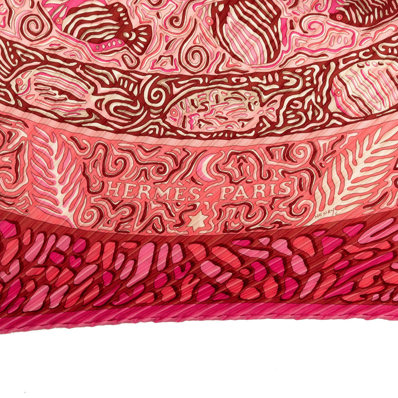 La Legende Du Poisson Corail Pleated Silk Scarf - Image 4