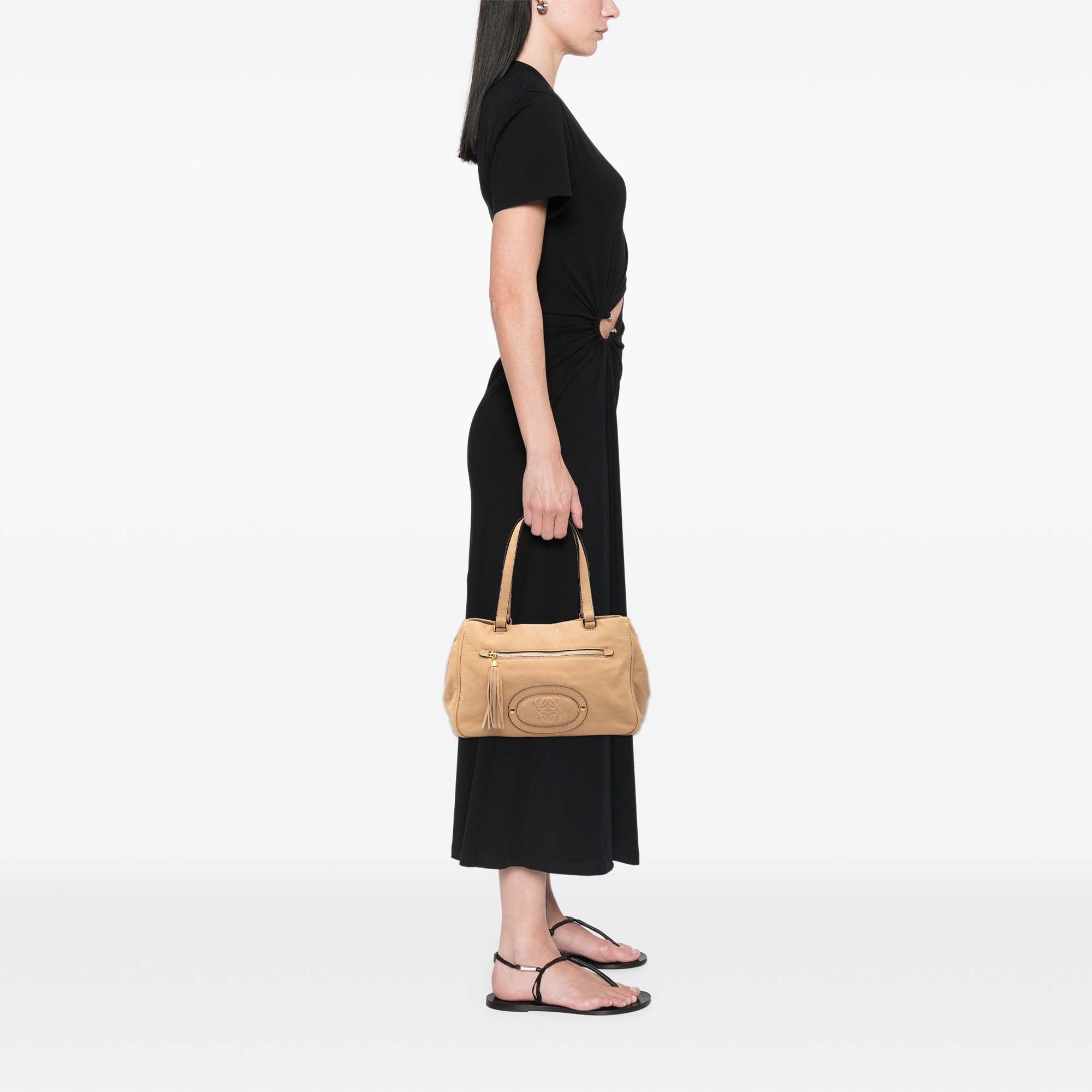Nubuck Anagram Madrid Fringe Shoulder Bag - Image 8