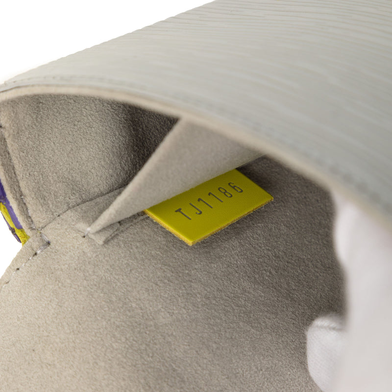 Epi Tricolor Pochette Felicie - Image 6