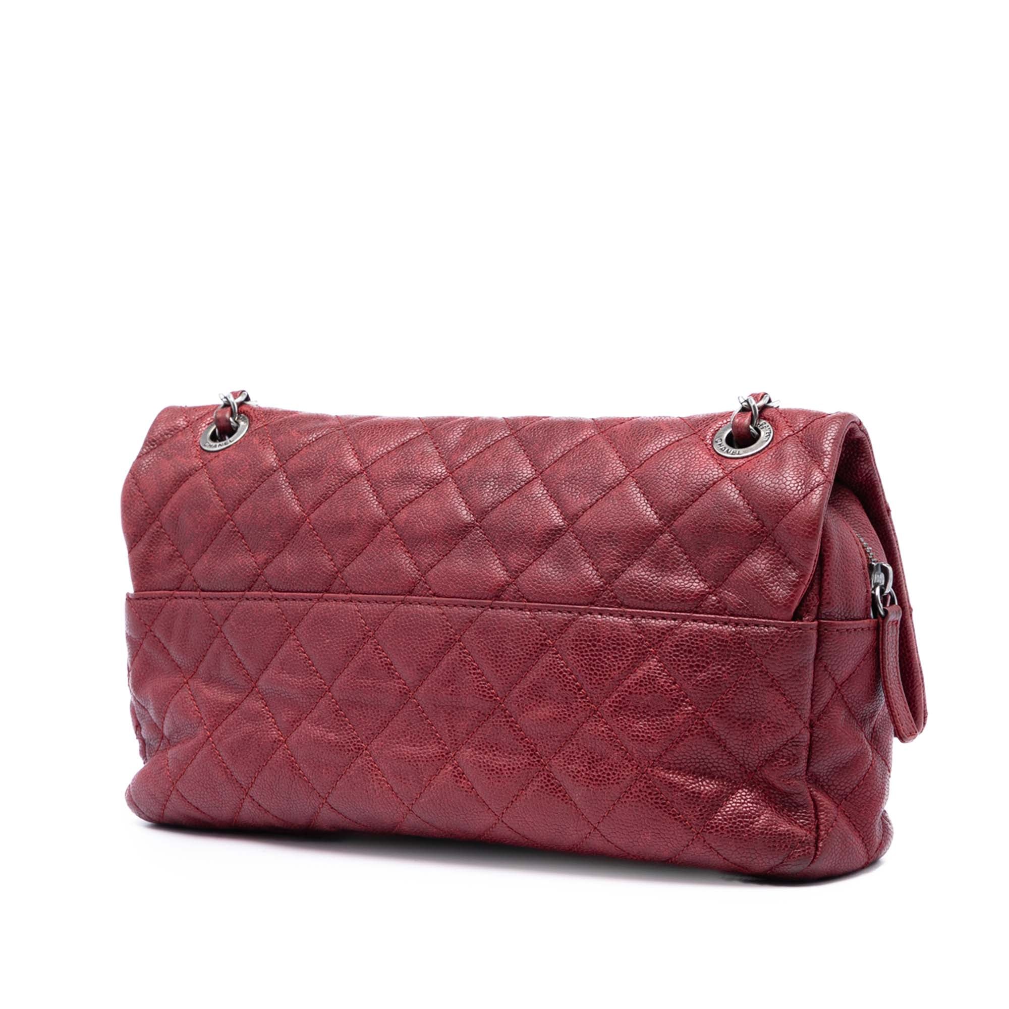 Jumbo Quilted Iridescent Caviar Easy Flap - Image 2