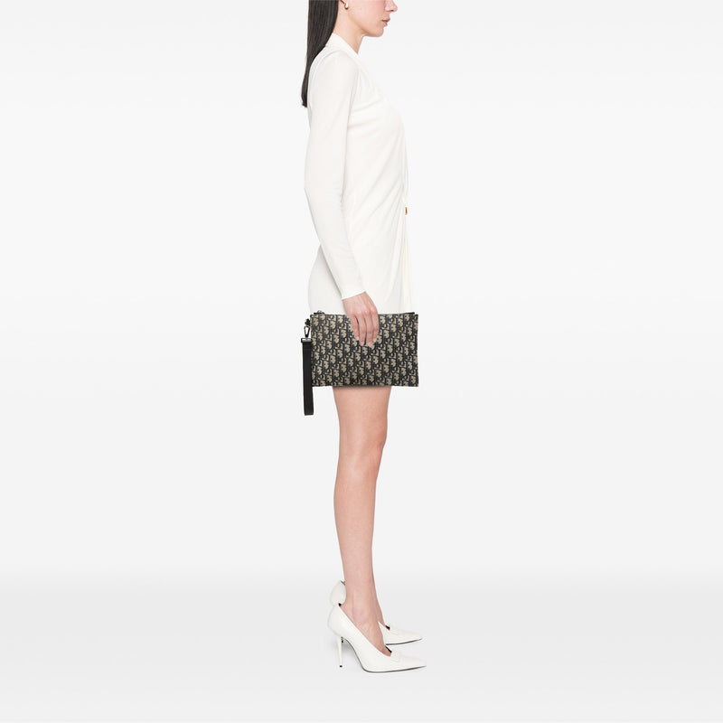 Oblique Canvas A4 Zipped Pouch - Image 6